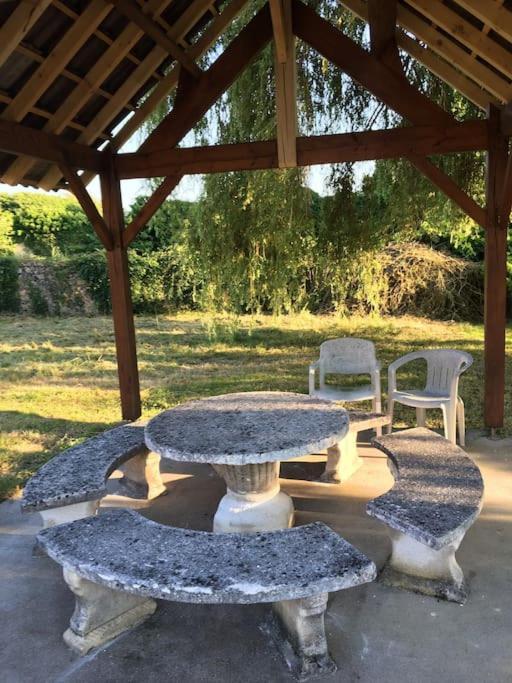 Charmant T2 Au 1Er Dans Residence Avec Parc Arbore Saint-Pierre-le-Moûtier Exterior foto